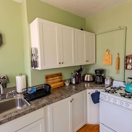Centrally Located With Lake Views Берлингтон Экстерьер фото