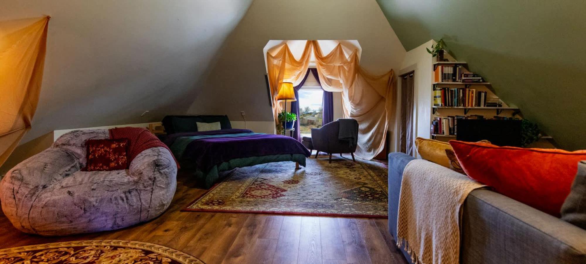 Centrally Located With Lake Views Берлингтон Экстерьер фото
